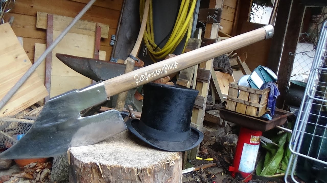 Restauration altes Zimmererbeil wird zum Henkersbeil