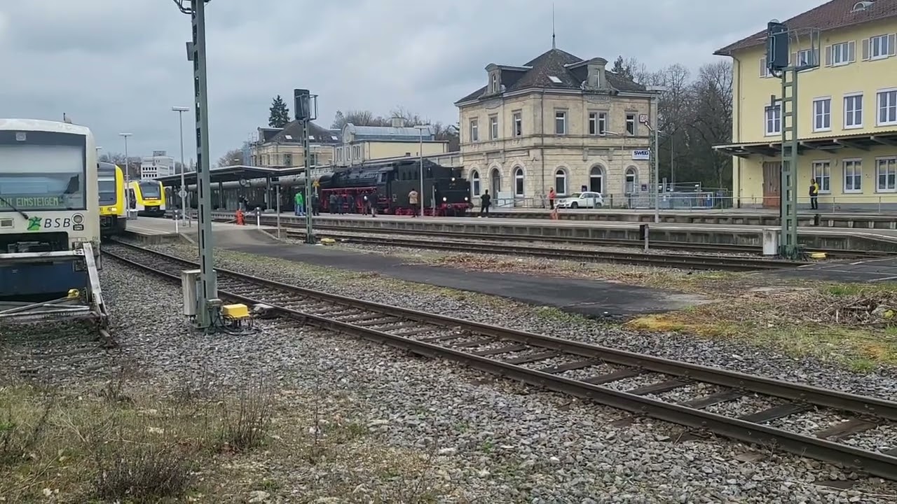 DR Reko Lok 01 bei Ausfahrt Bahnhof Sigmaringen 