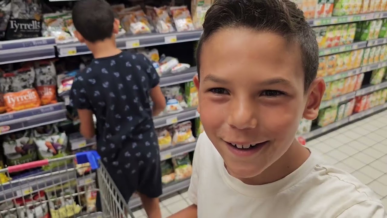 Les enfants ont un budget de 100€ pour les courses 😳