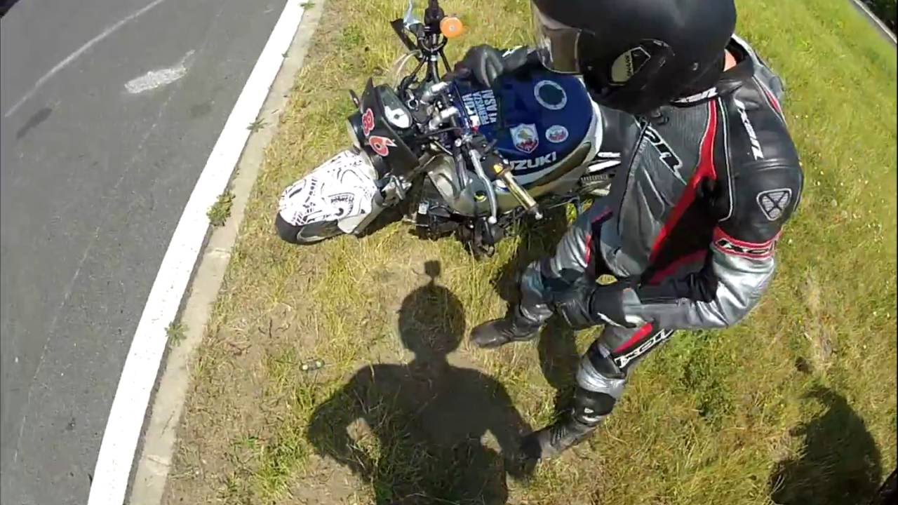 Tor Radom 2016-06-24 - gleba GSXR 600 K1 - motorcycle crash