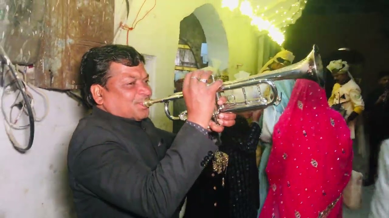 Ashok.  Band Jaipur best dhun.  No 1 song 🎶 v good 👍 nice 👌 dhun