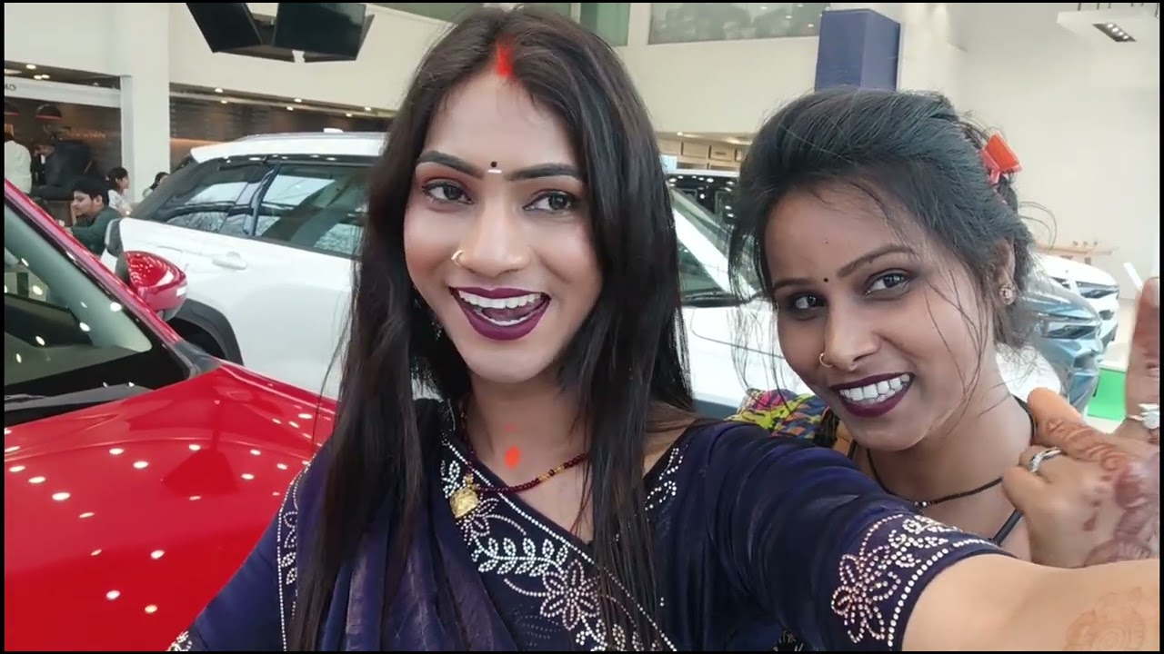 खुशबू रानी पहुंच चुकी है कर के एजेंसी में कर लेने