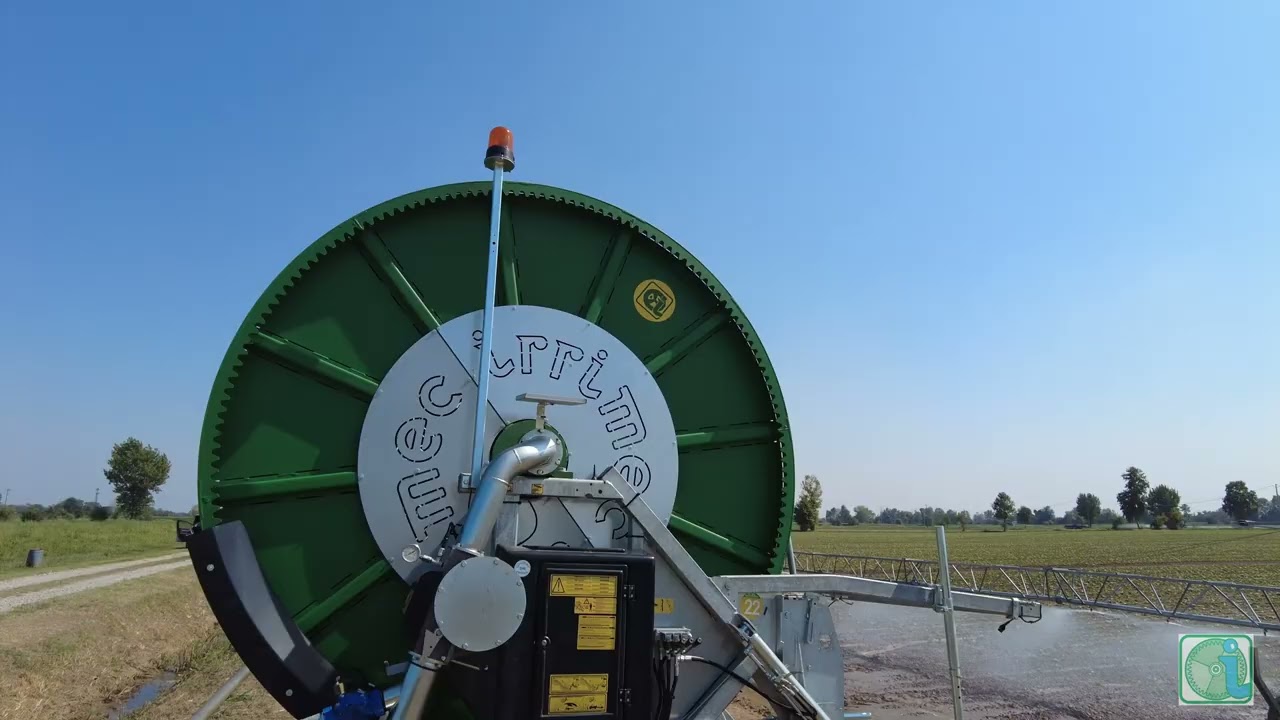 Linear with motorpump, ST6 with irrigation boom and pivots