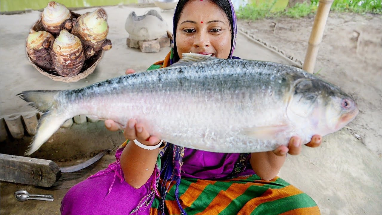 পপি কিচেনে আবার একবার 2.5kg পদ্মার ইলিশ কেটে রান্না হলো সাথে ইলিশ মাছের মাথা দিয়ে খেড়ো কচুর ঘন্ট