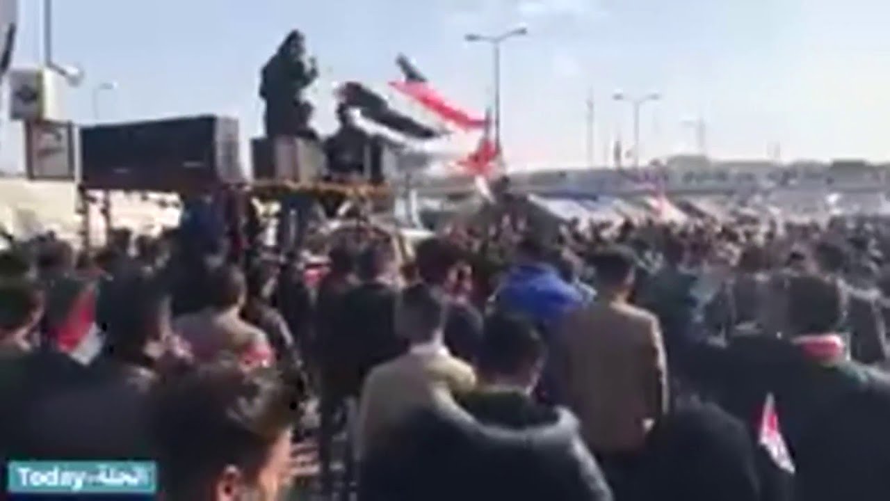 شاهد | أهالي الحلة مركز محافظة بابل في العراق يسيرون مظاهرات للمطالبة بحقوقهم