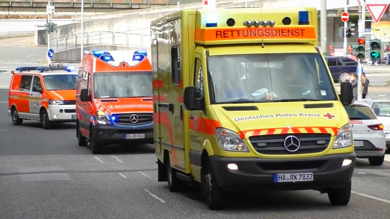 [Massenanfall von Verletzten nach Verkehrsunfall] Einsatzfahrten zu VU in Hagen-Haspe am 22.09.2018