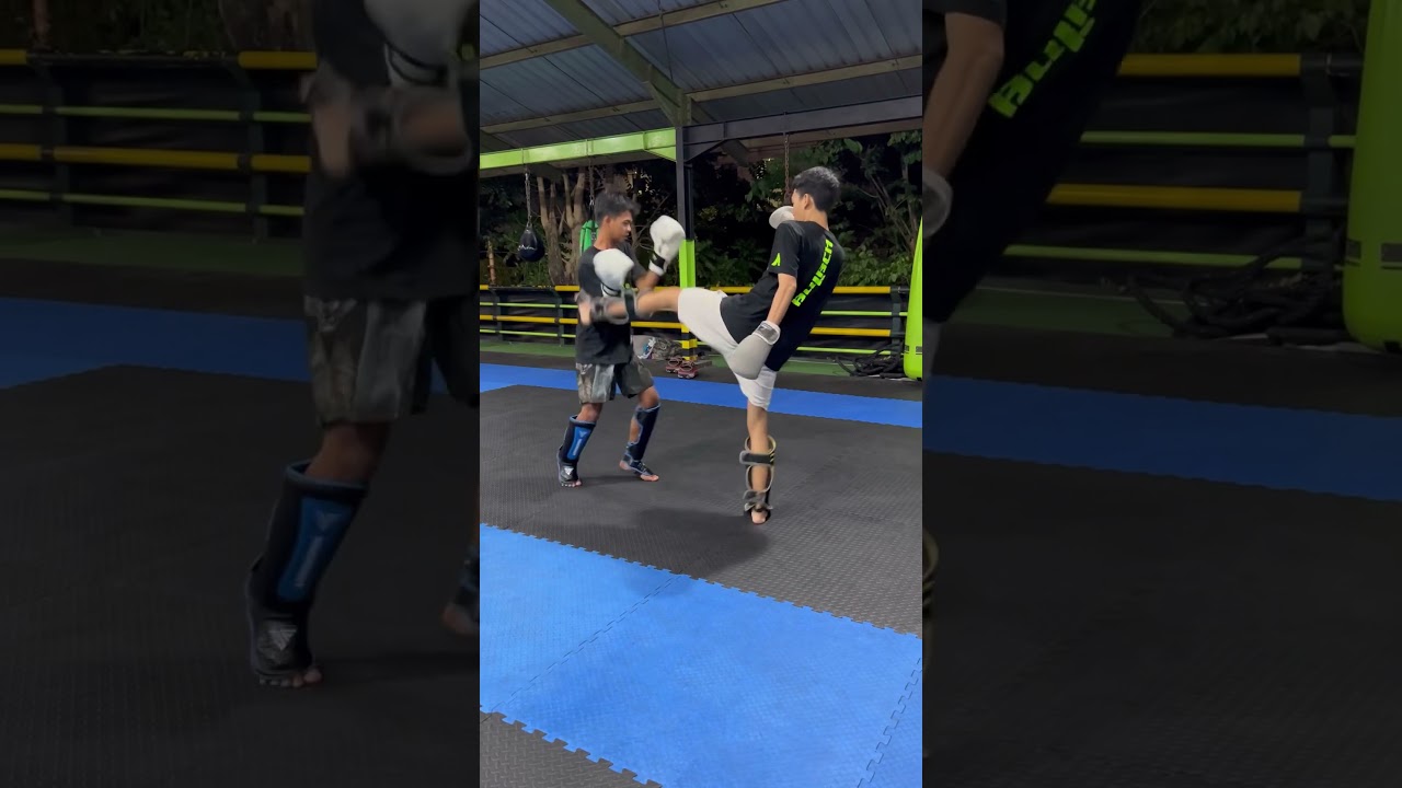 Andreago Muaythai Training 