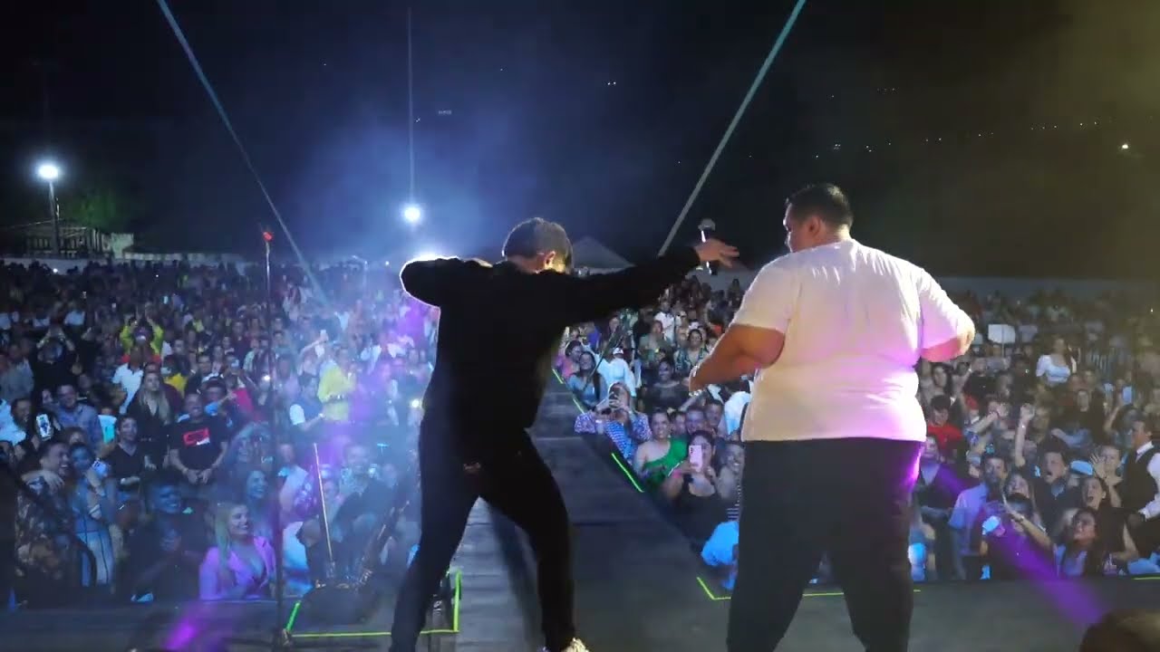 Mono Zaleta y Daniel Maestre - baila gordito