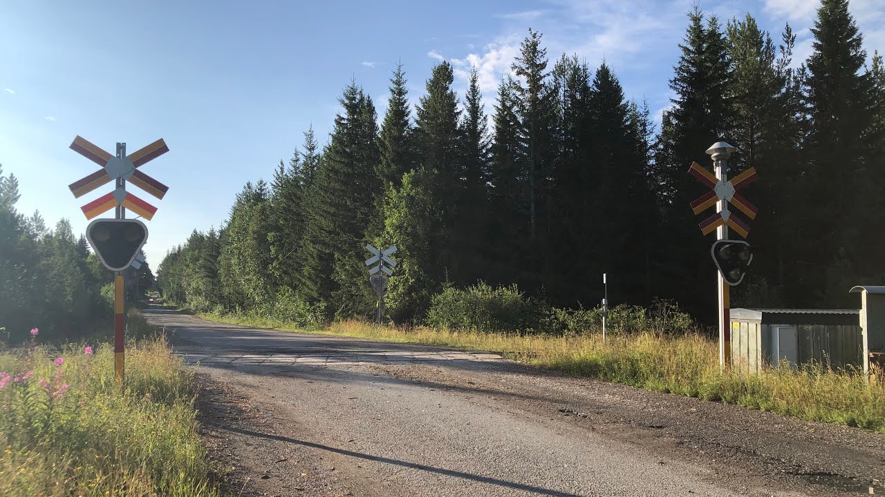 Järnvägsövergång Brunflo // Railroad crossing