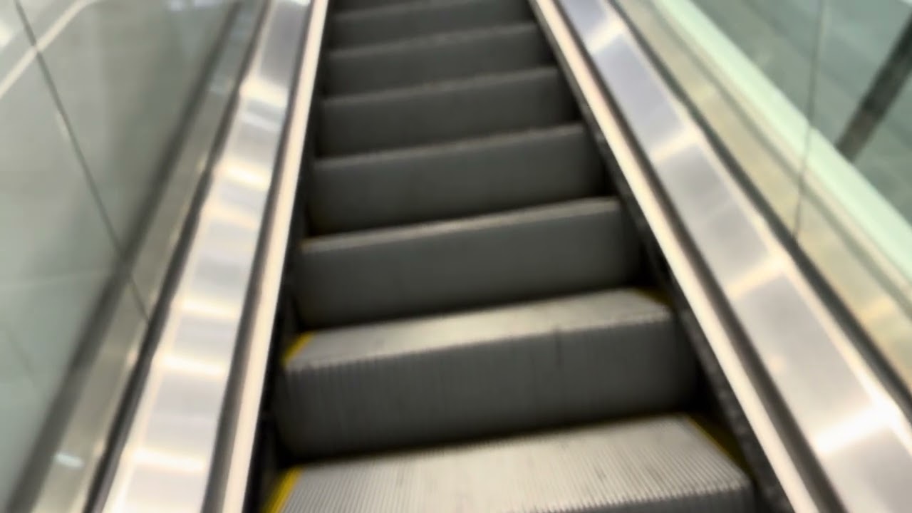 2026! ThyssenKrupp Velino escalators @ H&M (Westland Mall - Hialeah)