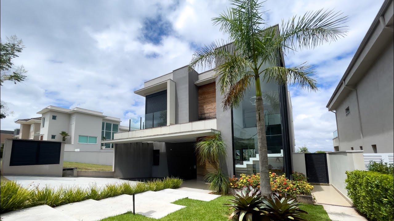Casa de luxo com 4 suítes, piscina infinita no Residencial Burle Marx | 11 94021-4358 