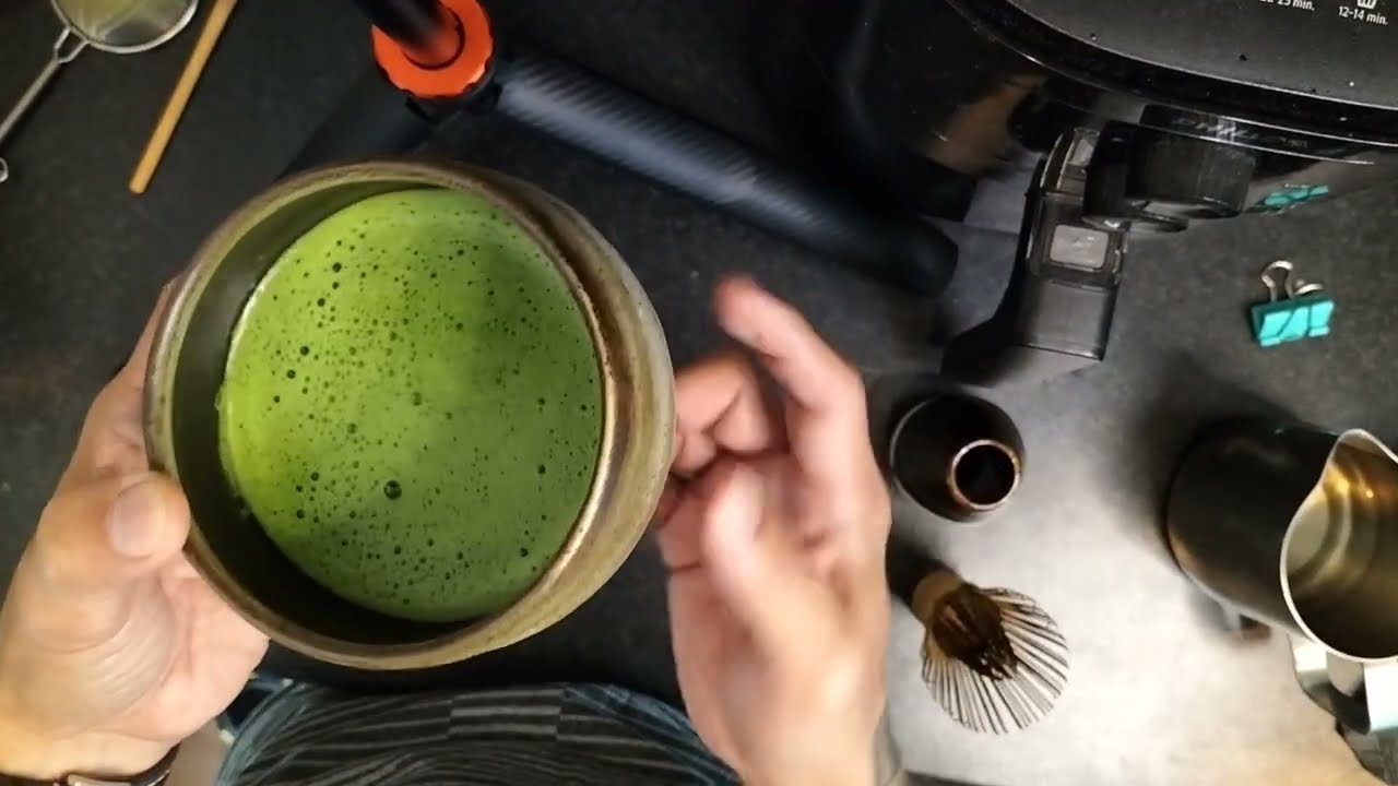 วิธีชงชาเขียวมัทฉะ - How to make Matcha tea (in Thai)