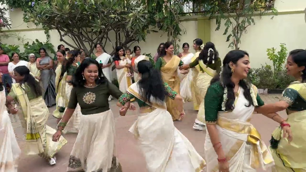 Flash Mob || Onam Dance || AuraOnam2024 || Asset Aura Gunjur || Bangalore