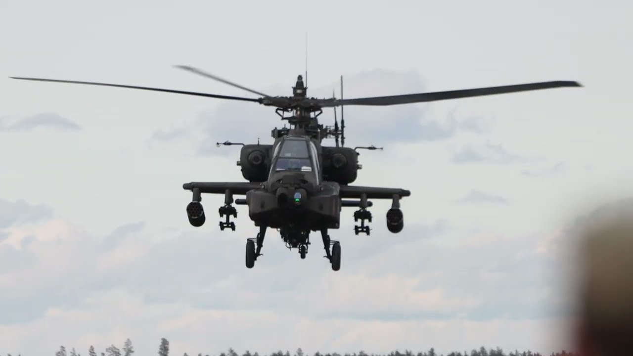 Aprīlī turpinās ASV kaujas helikopteru “AH-64 Apache” mācību lidojumi