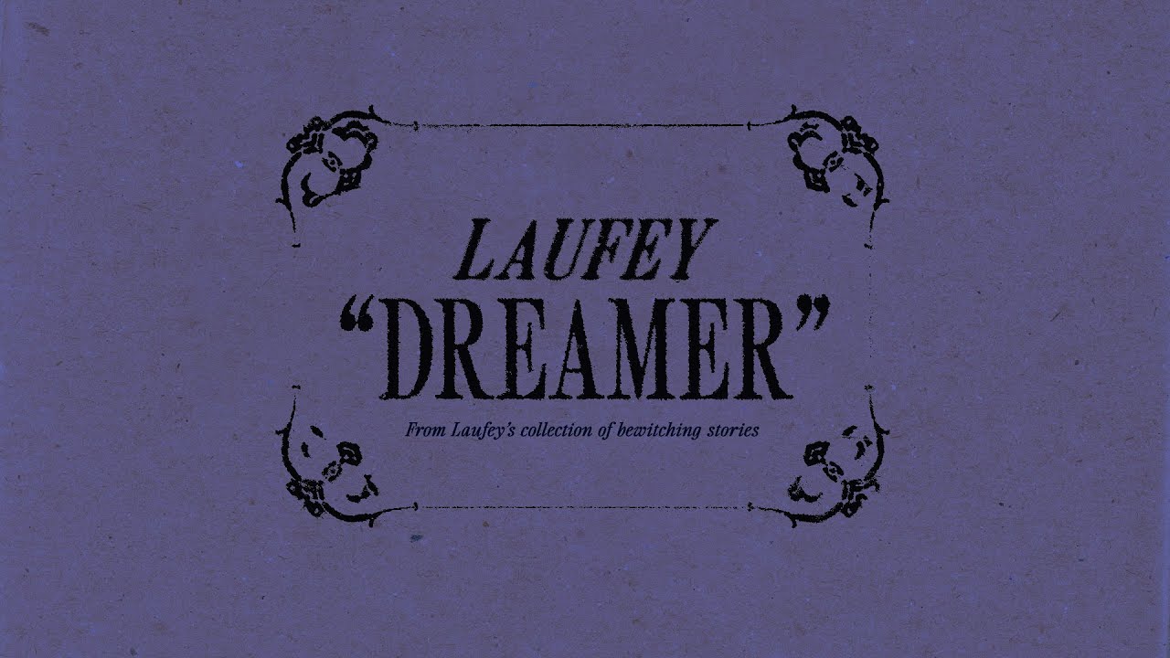 Laufey - Dreamer (Official Lyric Video With Chords)