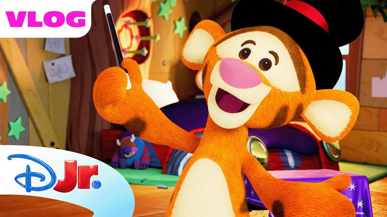 Tigger the Magician Puts On a One-of-a-Kind Magic Show! 🎩✨ | Me & Winnie the Pooh | @disneyjr