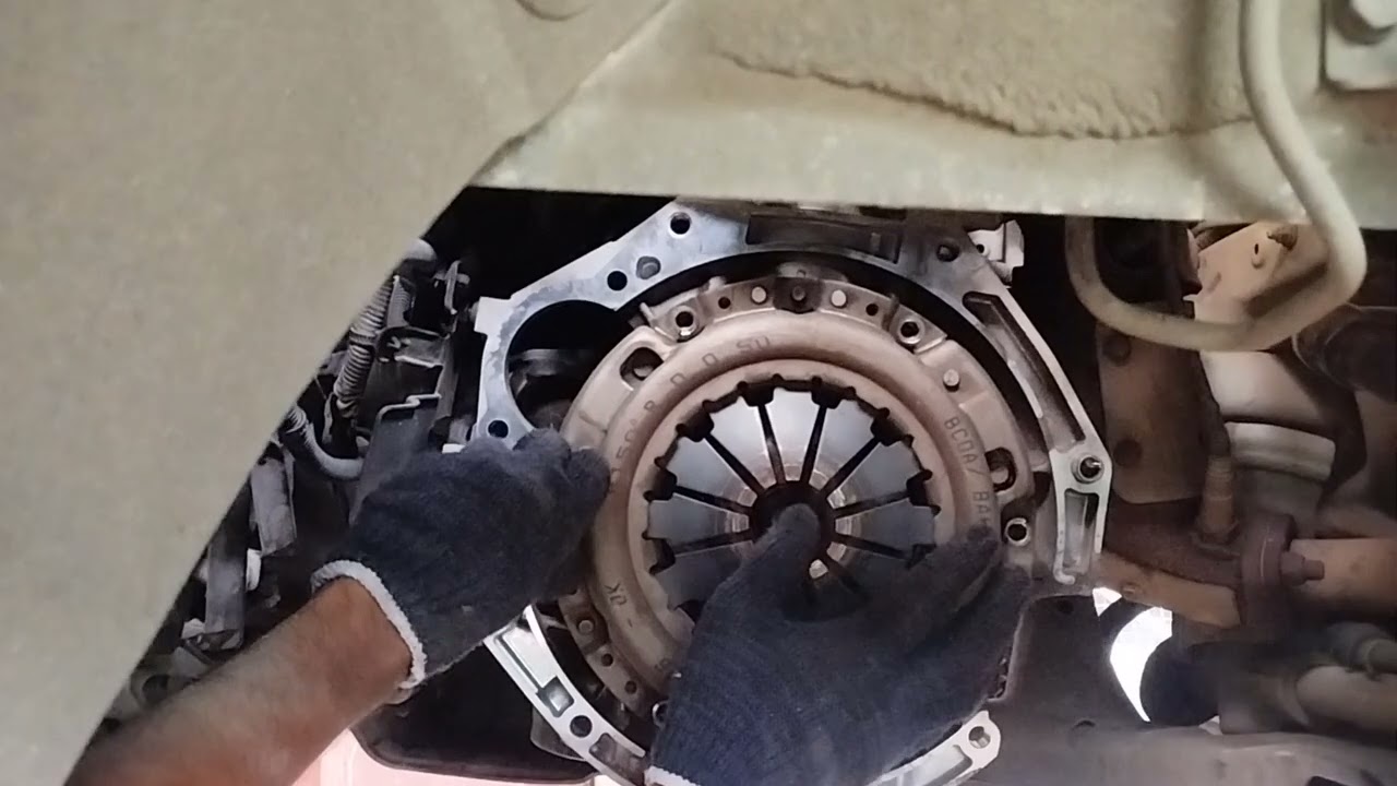 Grand i10 Hyundai clutch Plate Change #automobile #technician