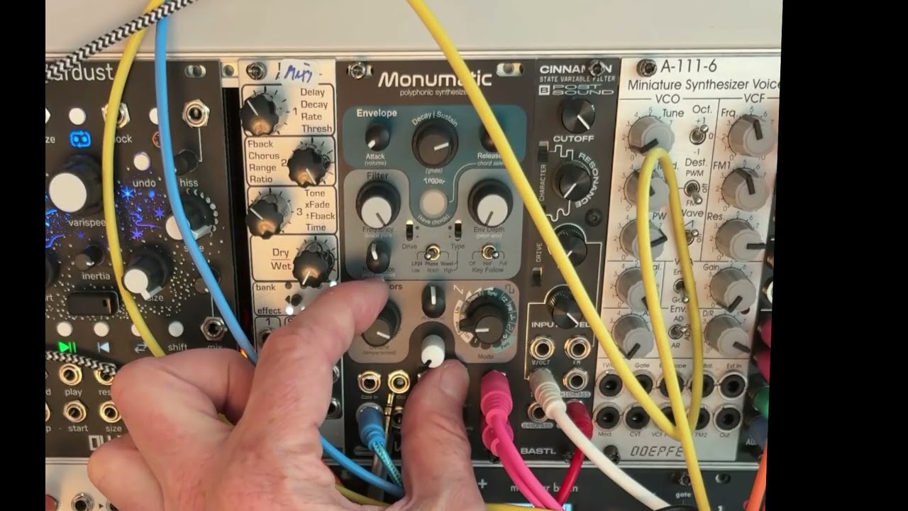 Knobula Monumatic: Filters, Osc Modes, Chords & more (sound.report english)