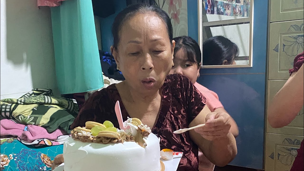Hôm nay là sinh nhật của me út