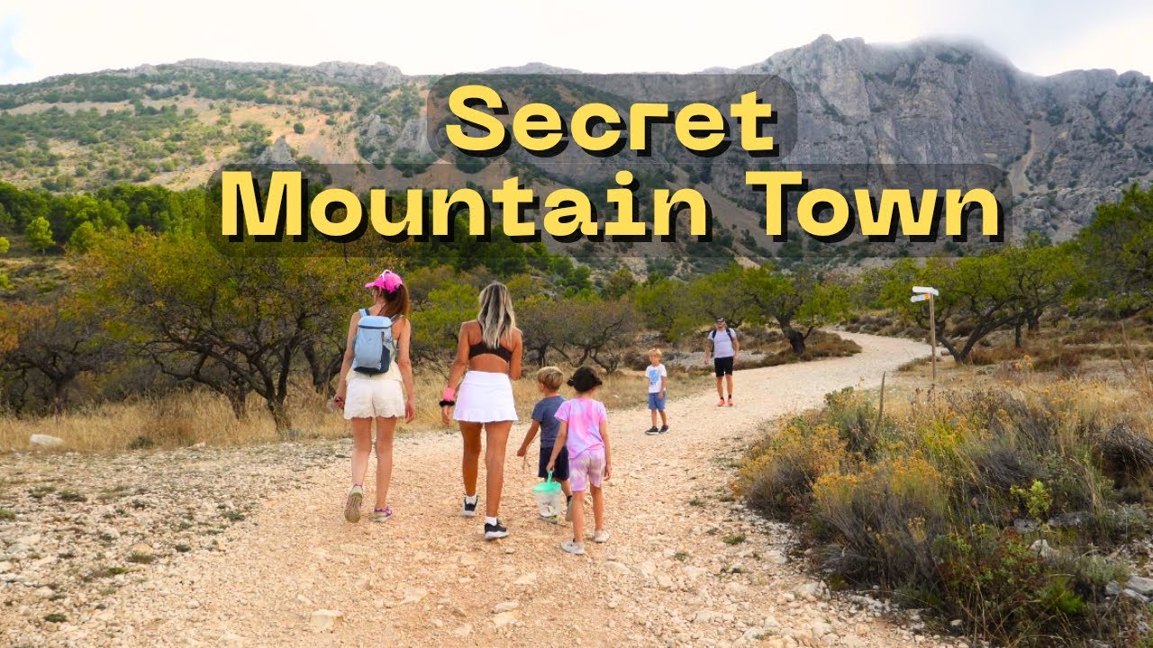 Secret Mountain Town Near Alicante & Benidorm 🇪🇸 | El Castell de Guadalest + Aitana Hike