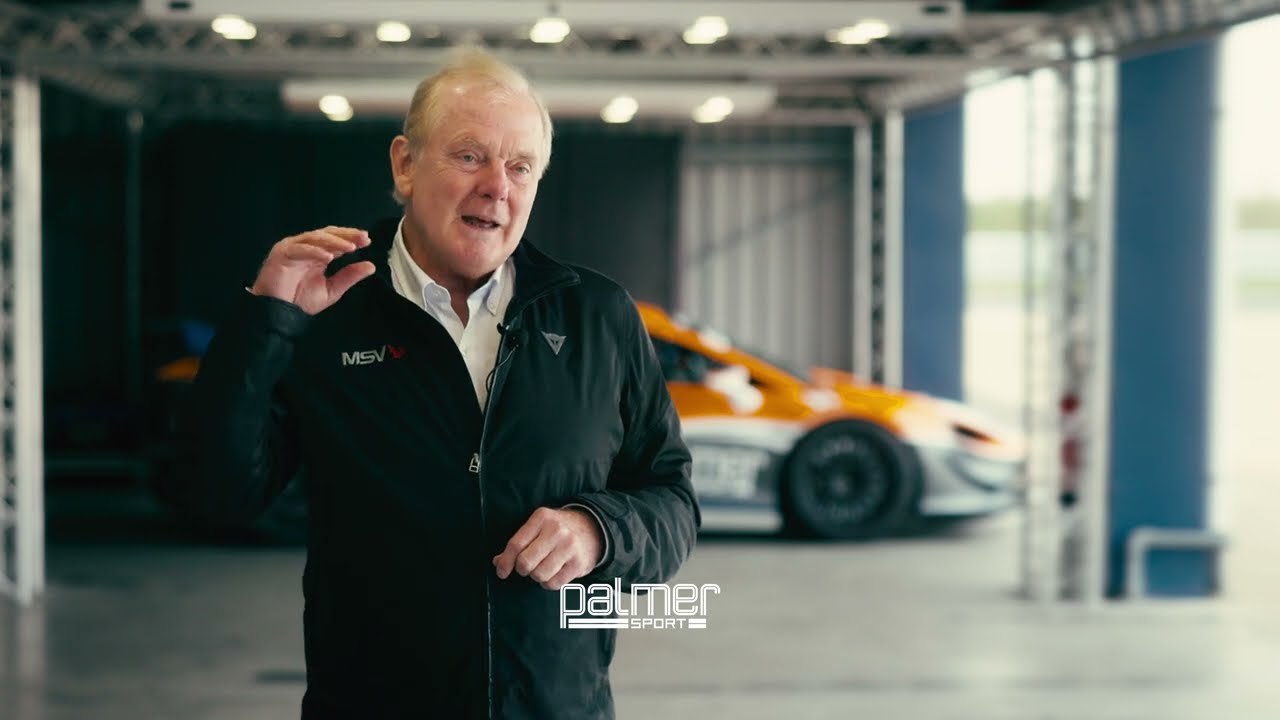 Джонатан Палмер из MSV тестирует McLaren Artura GT4 в PalmerSport