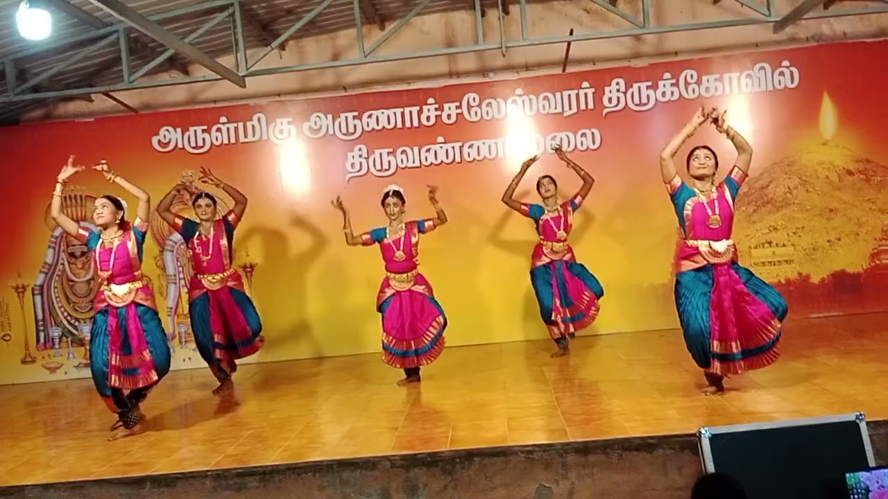 ananda thandavam aadidum eeshan