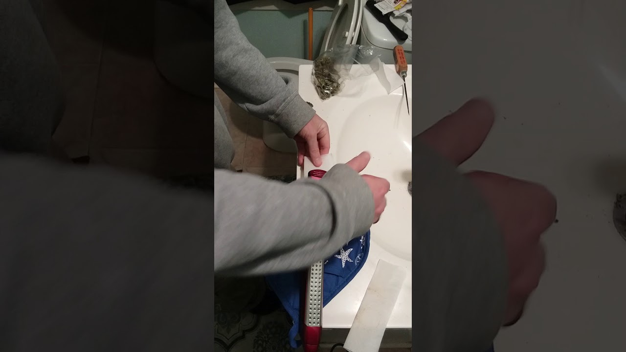 Rosin press w/ hair straightener.