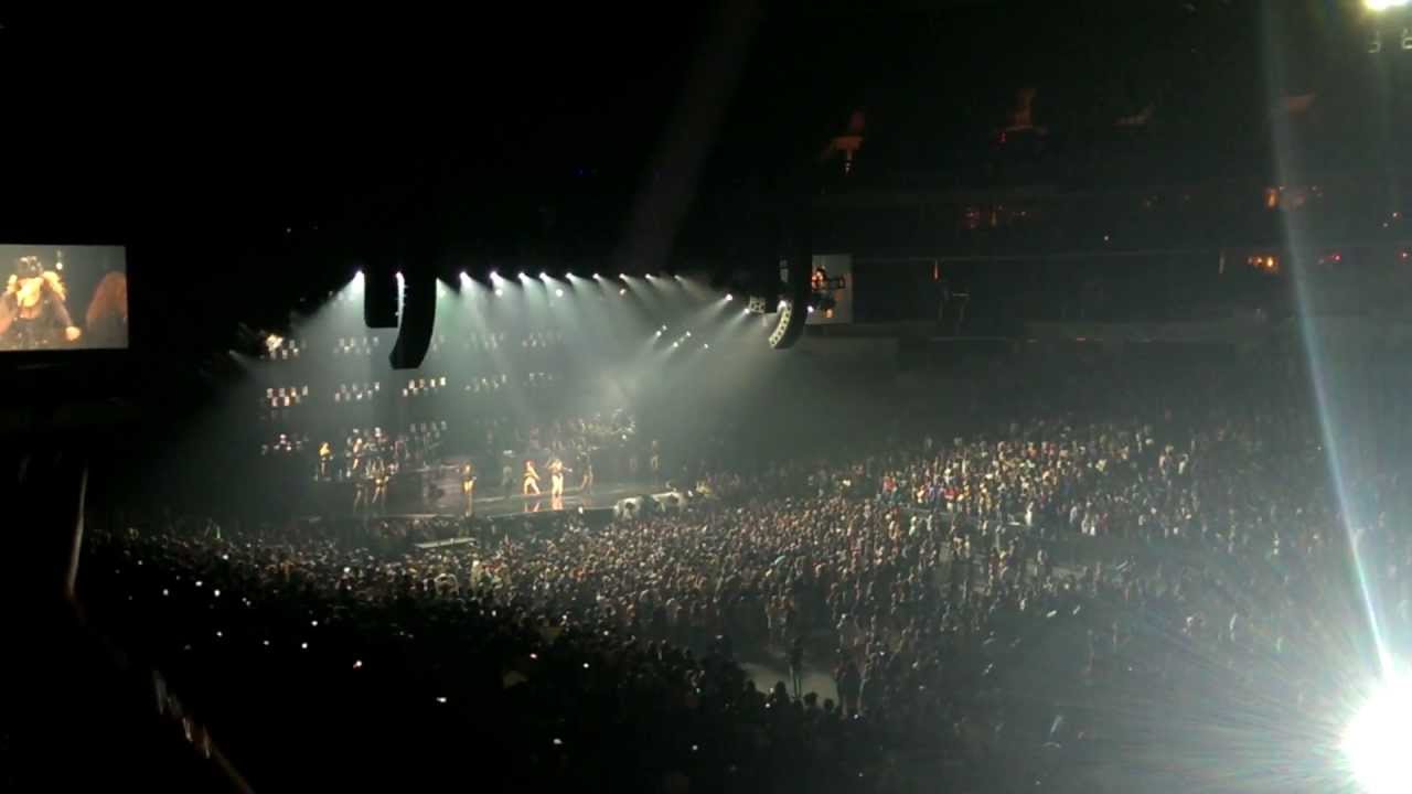 Beyonce - Get Me Bodied & Baby Boy (Live)
