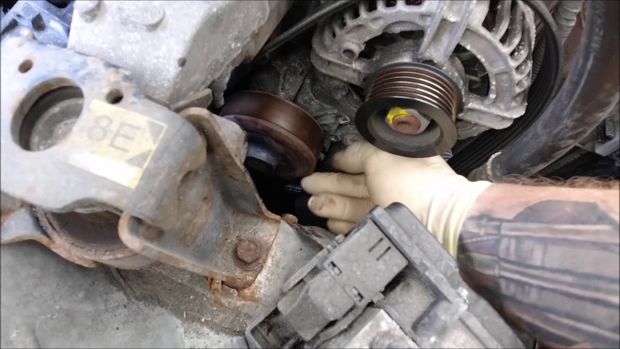 Toyota Avensis 1.8i 2004 Coolant/Water Pump Replacement