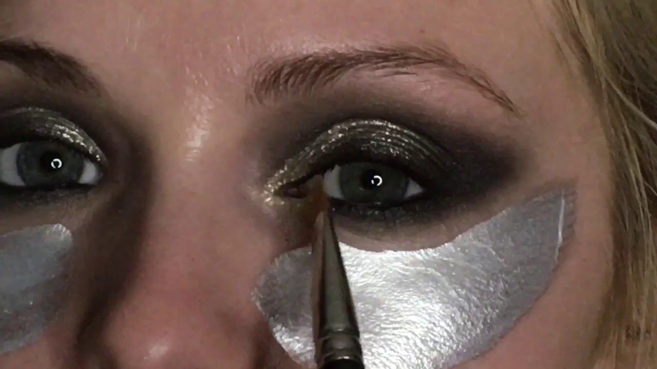 Big Debbie Harry inspired Disco Smokey Eye Makeup Tutorial - Go Big & Go Out!!