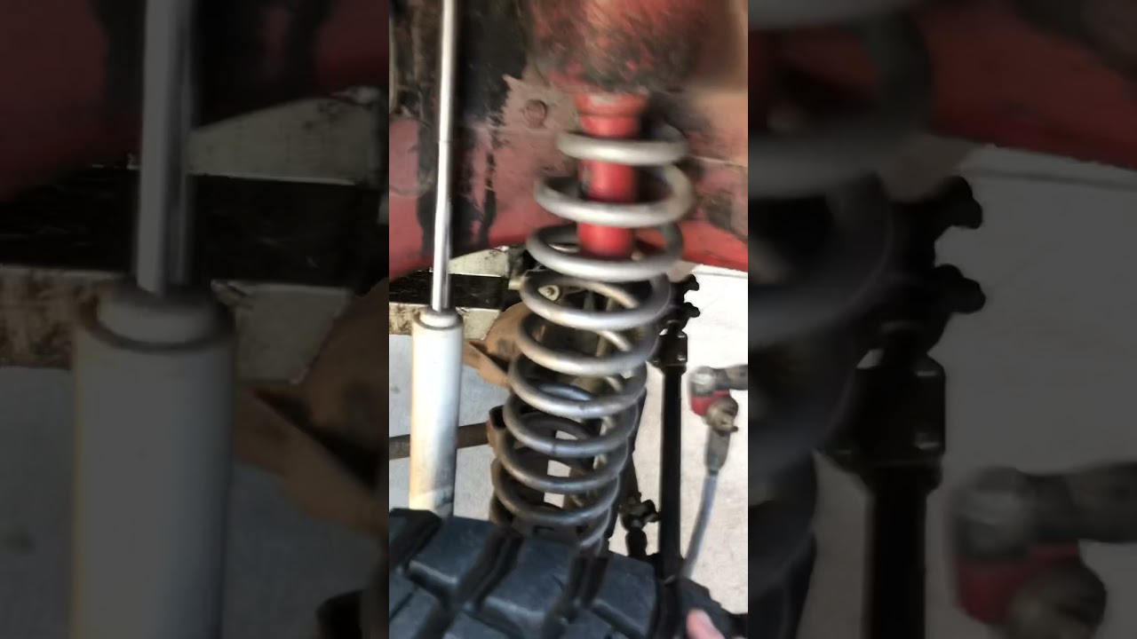 1991 Jeep Cherokee (XJ) with Rubicon Express long arm suspension making noise.
