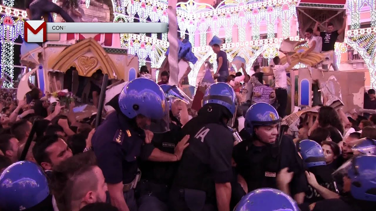 Festa della Bruna 2012: distruzione del Carro [full HD]