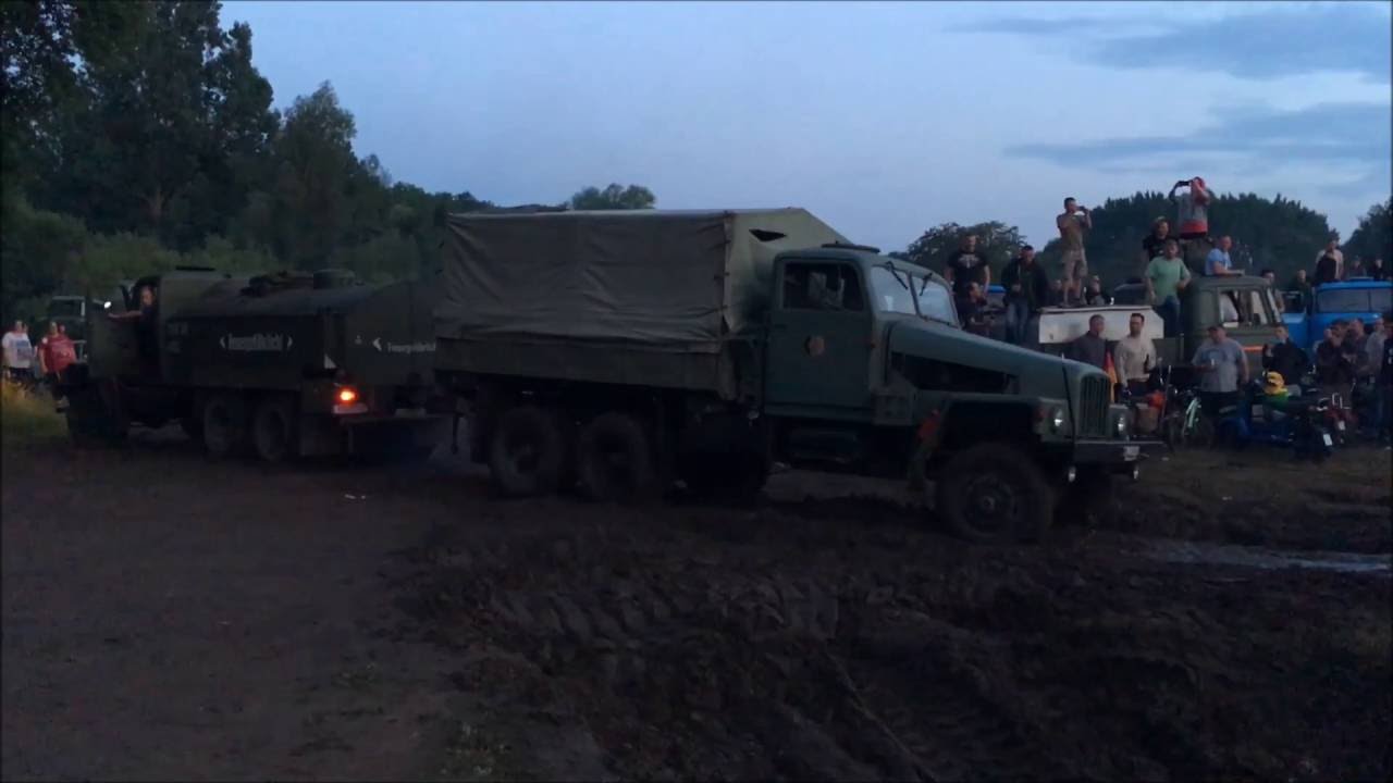 Bergung Kraz durch IFA G5 Pütnitz Ostblockfahrzeugtreffen 2016