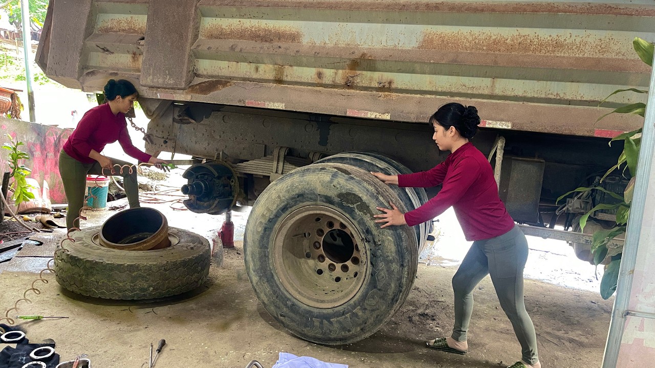 The restoration of the SITOM vehicle includes servicing the braking system of the wheels.