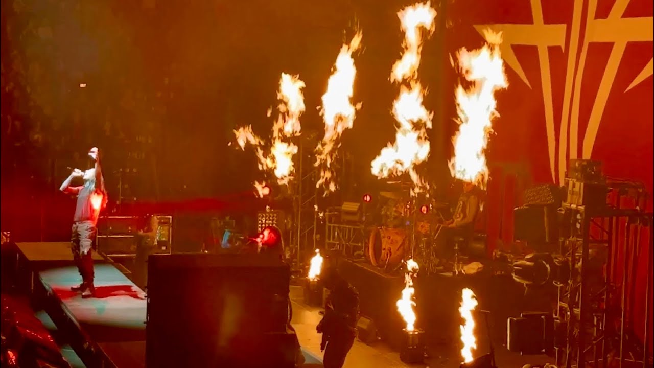 Falling in Reverse - Watch the World Burn - Live at Mohegan Sun, CT - 2/10/24