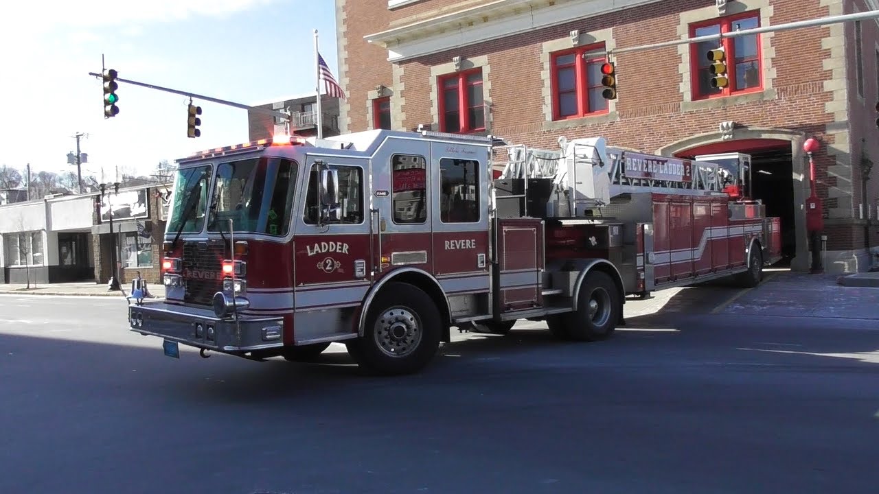 Revere, MA Fire Department Ladder 2 Responding