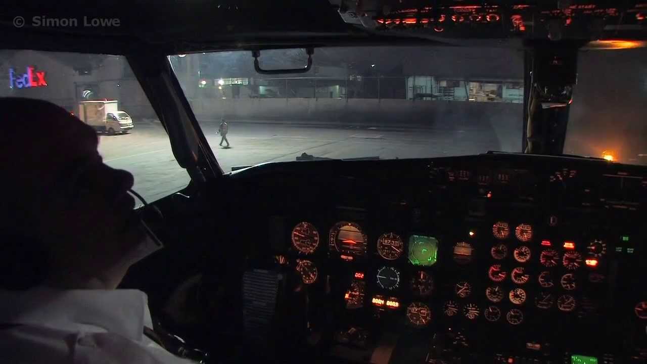 Cockpit video - Boeing 737-200 night departure Mexico City Airport.