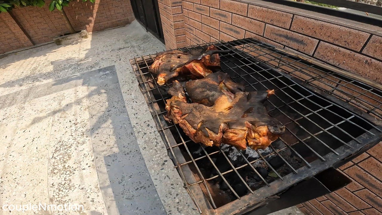 A family that eats together stays together — BBQ edition.