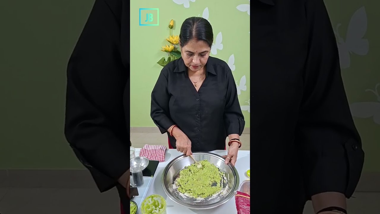 हरे मटर के मसाला पूरी|Matar Masala Poori Recipe | Crispy Poori With Green Peas 🫛 😋 