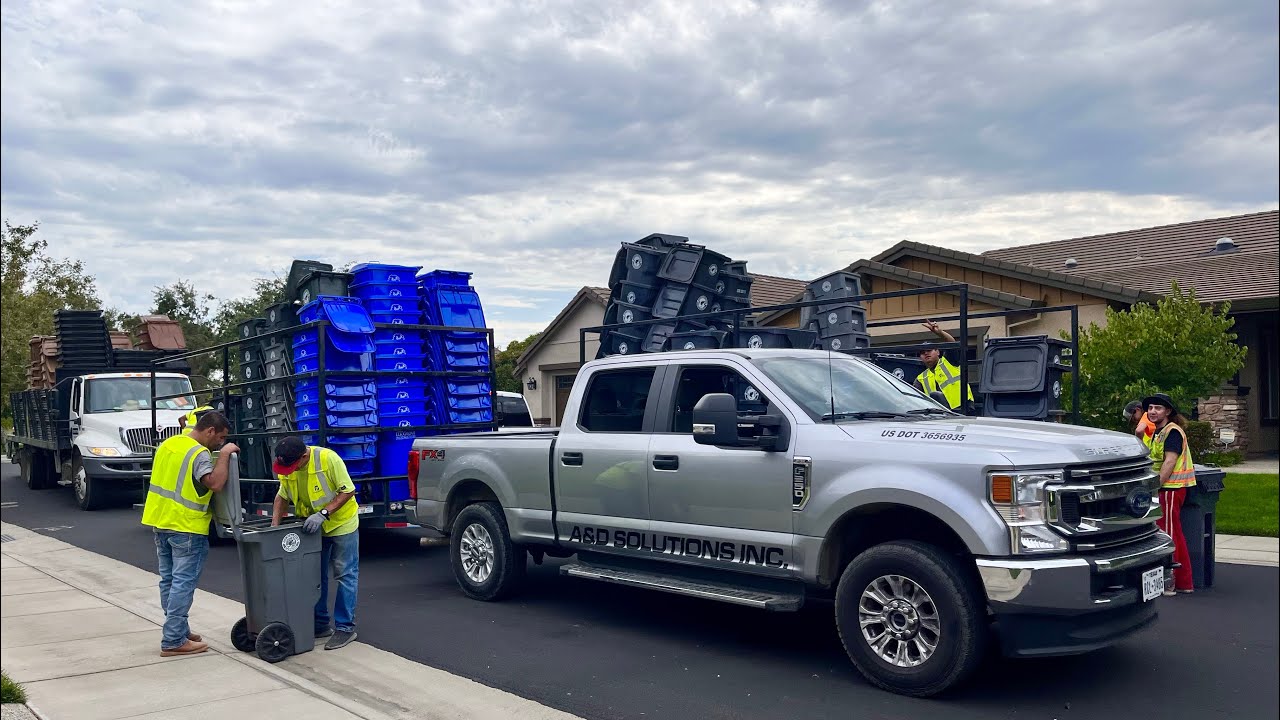 City of Elk Grove Recycling & Waste Cart Roll Out & Roll In