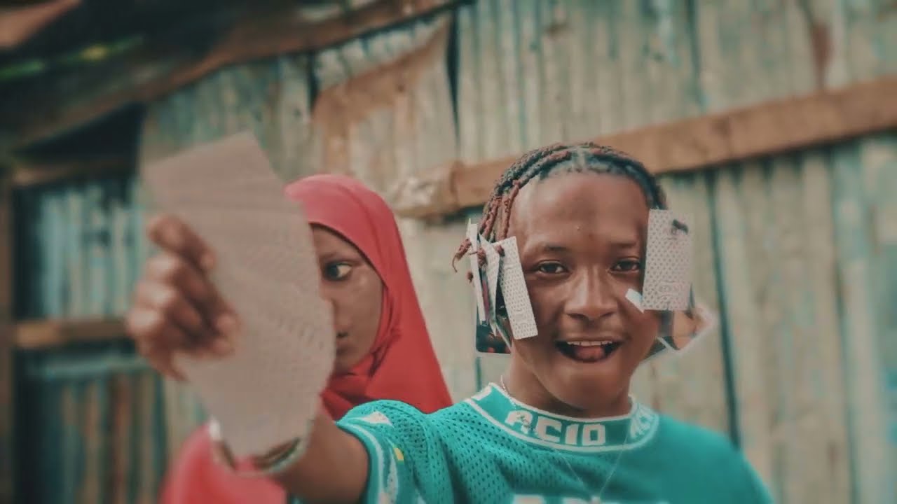 Maizinho Ft Muana Omarion Akuna Kulala  Official Video