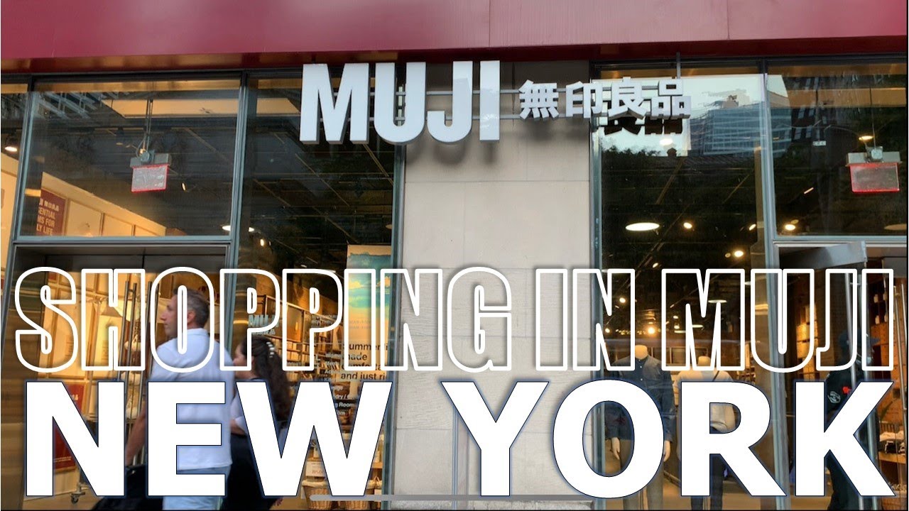 Shopping in Muji New York on Fifth Avenue in New York