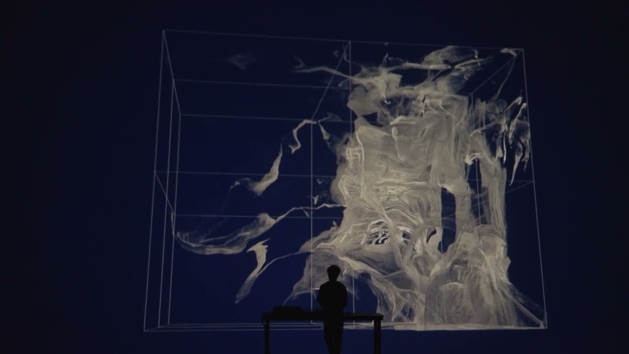 Incredible live performance by Japanese artist Ryoichi Kurokawa