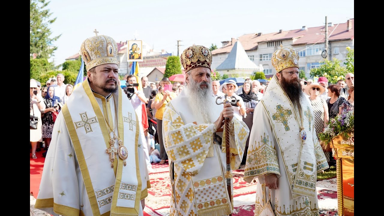 Biserica „Sfinții Apostoli Petru și Pavel” Roznov II a fost sfințită de trei ierarhi