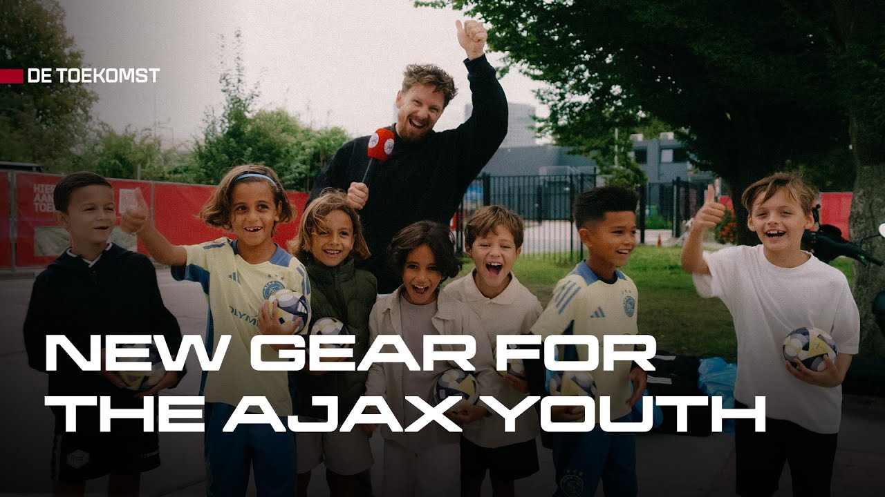 The Ajax youth collects their new gear! ♥️ | 'I will score 50 goals in this shirt' 🫡