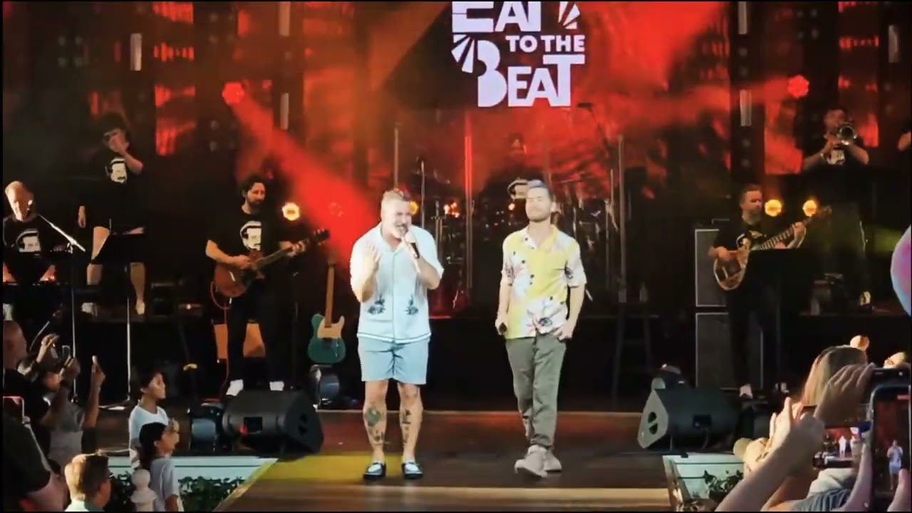 Joey Fatone brings out Lance Bass for a Medley of *NSYNC  Hits 230819
