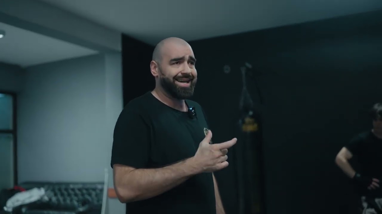 Podstawy Kickboxingu Schodzenie z linii Akademia Kickboxingu