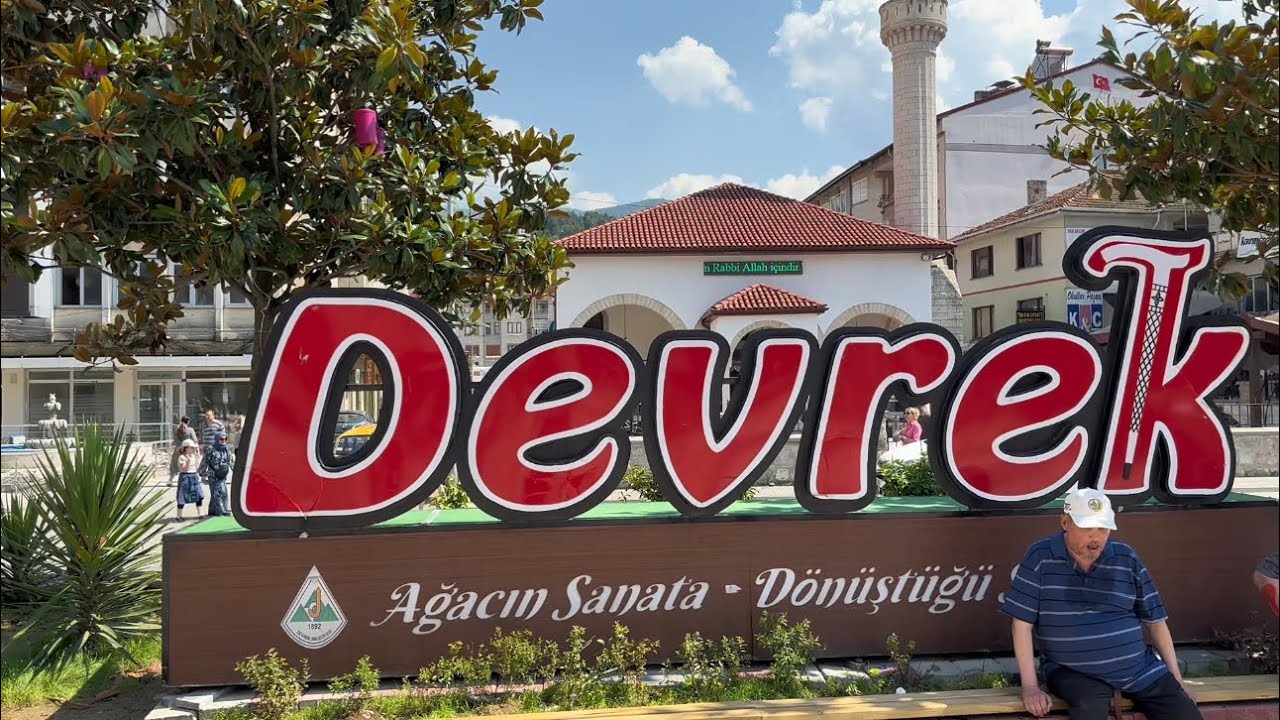 Devrek çarşıda hep beraber gezelim😂#devrek #carsi #pazar #memleket #cigkofte #dondurma #alışveriş #