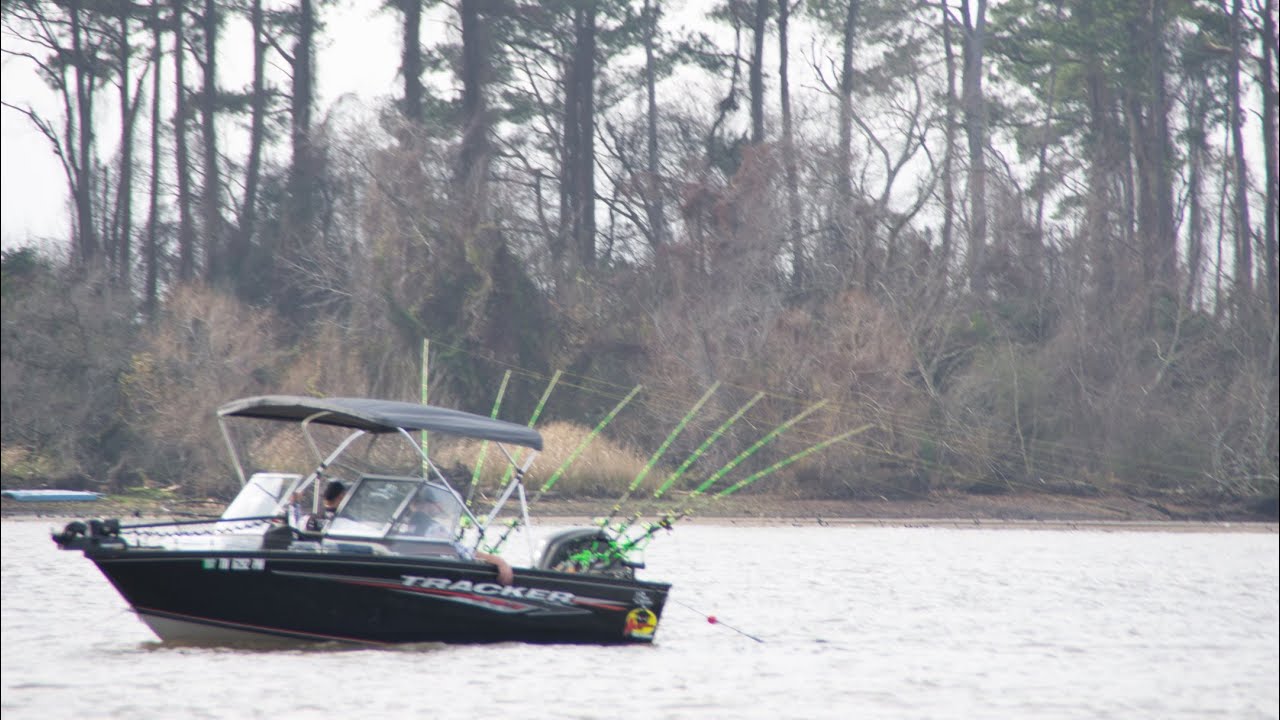 BOAT SETUP FOR CATFISHING  How I set my 2020 Tracker Pro Guide 165WT up for catfishing.