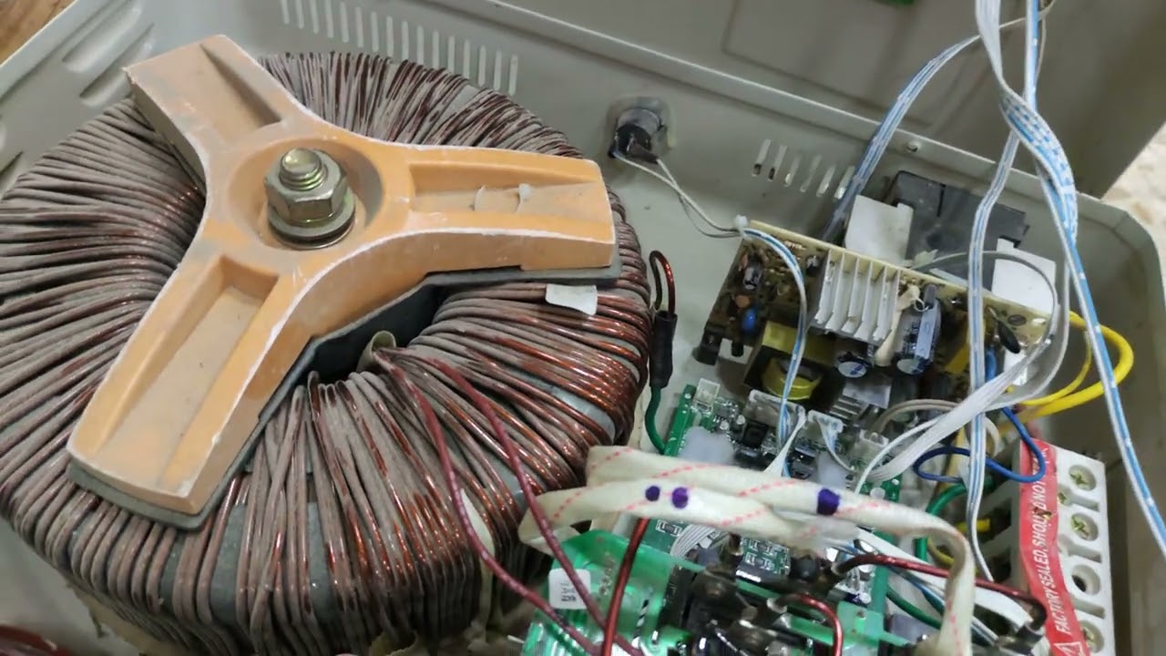 منظم جهد كرستال الشرق 5KVA